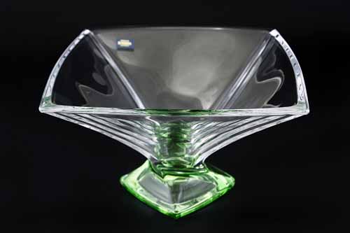 Фруктовница 32,5см Quadro зеленая ножка Crystalite Bohemia Фруктовница 32,5см Quadro зеленая ножка Crystalite Bohemia