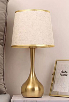 Светильник с абажуром